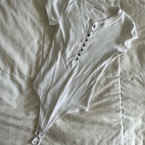 Abercrombie & Fitch White Ribbed Top